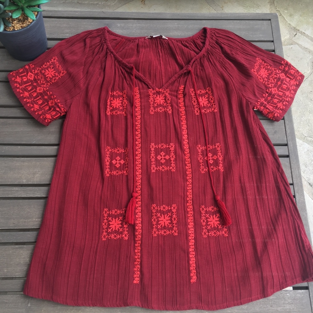 Luck Brand Embroidered Peasant top with tassels XS